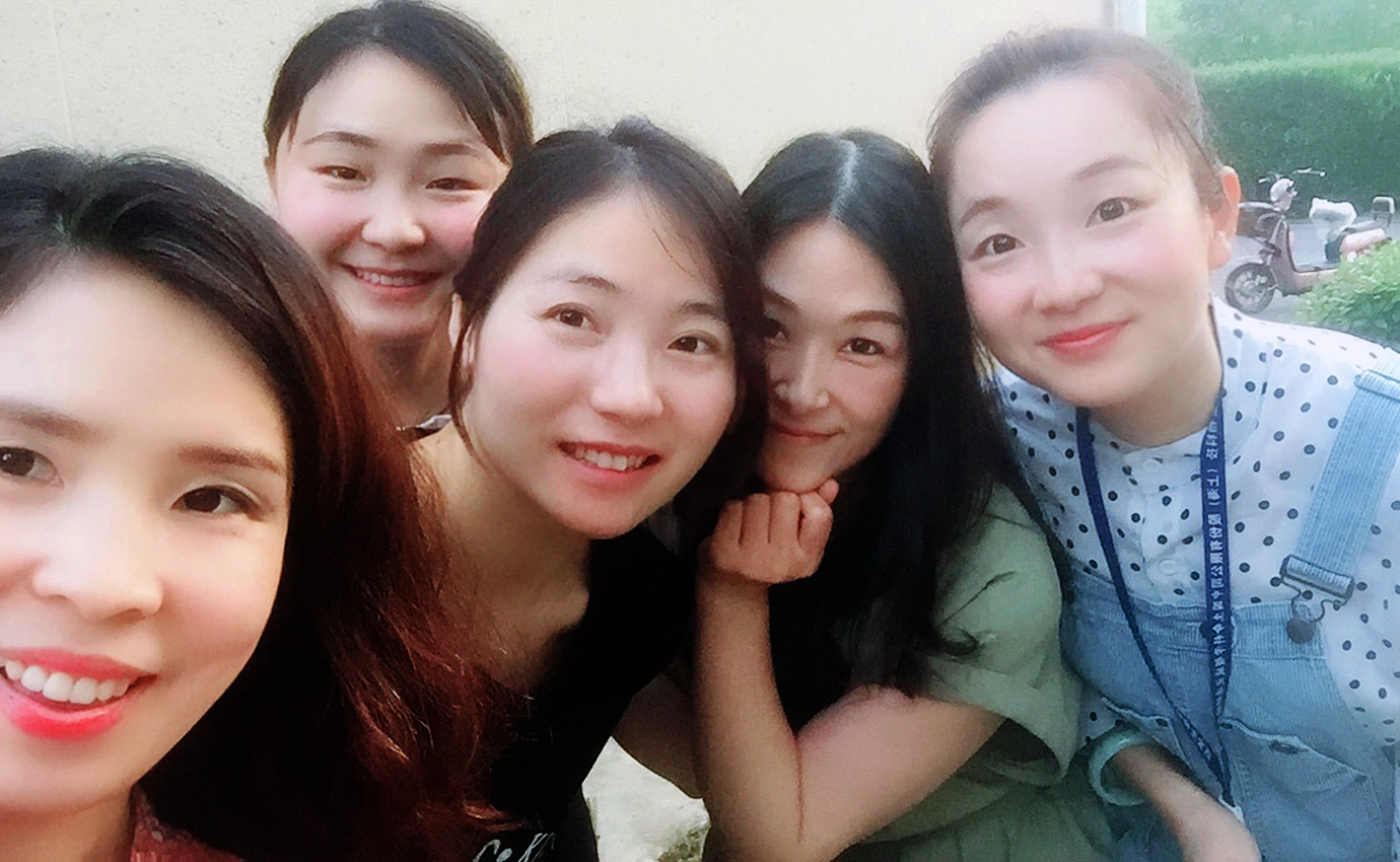 “味”你而來(lái) 龍蝦匯宴